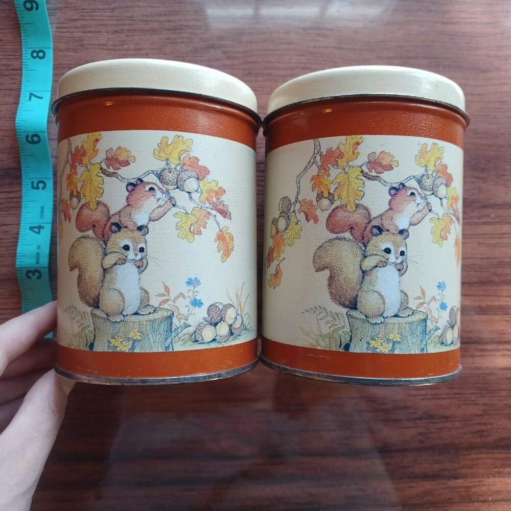 2 Vintage Squirrels in Fall Metal Tins 3.5"x4.75" - Picture 2 of 8